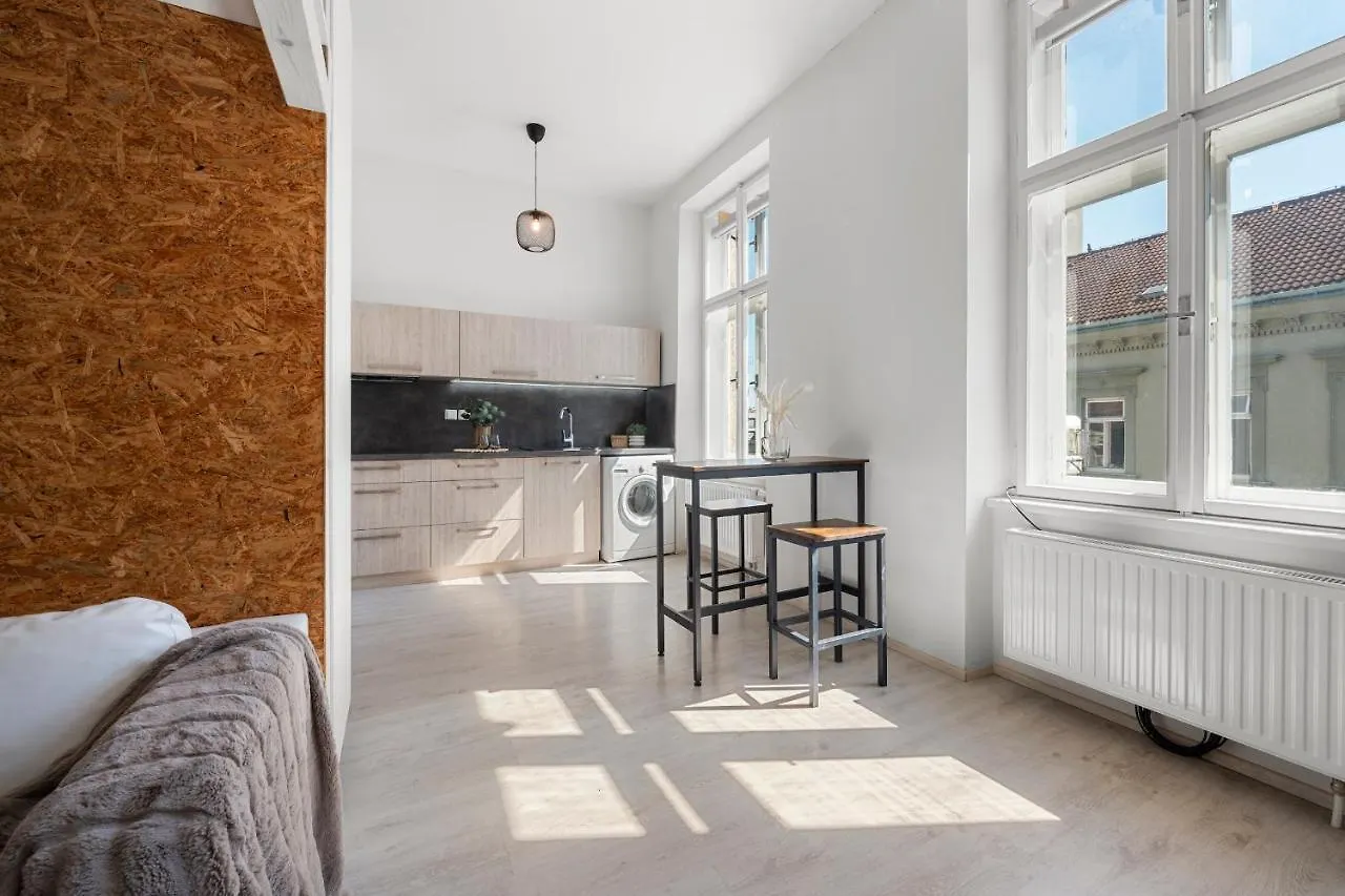 Residence Stefanikova Rose 브르노 0*,  체코